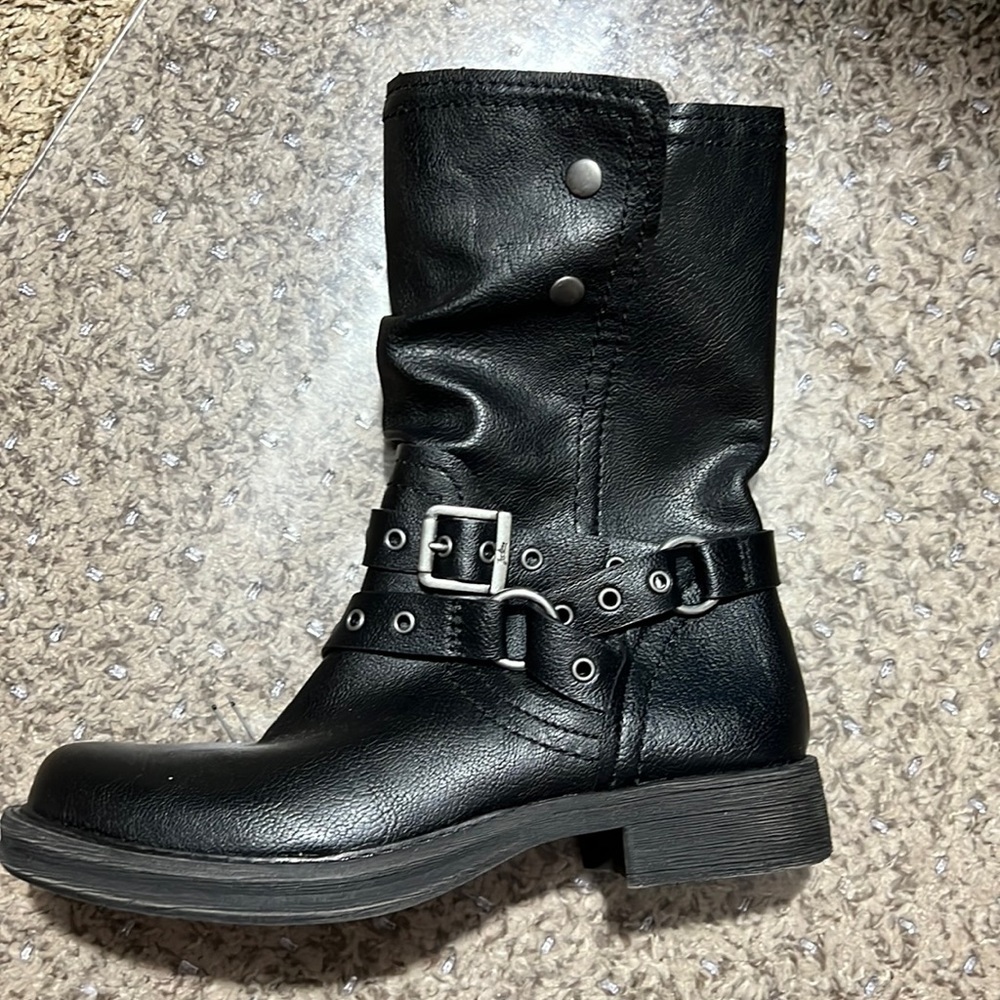 Black boots